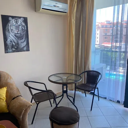 Apartment Two-room Sunny For 4 People